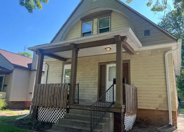 Property at 1812 S Spring St, Springfield, IL, 62704, 3 beds, 2 baths, [object Object]