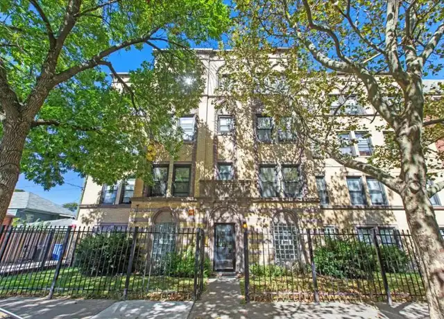Property at 1934 E 74th St, Chicago, IL, 60649, 1 bed, 1 bath, [object Object]