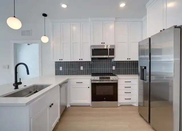 Property at 3000 Duval St Unit 203, Austin, TX, 78705, 4 beds, 4 baths, [object Object]