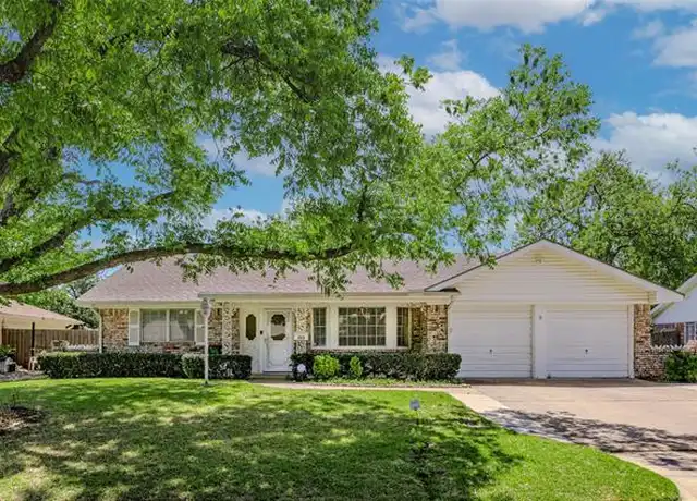 Property at 5016 Emerald Lake Dr, Fort Worth, TX, 76103, 3 beds, 2 baths, [object Object]