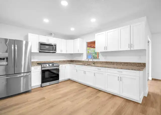 Property at 665 NE 39th St, Oakland Park, FL, 33334, 3 beds, 2 baths, [object Object]