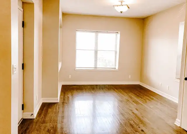 Property at 3007 Jackson St Unit 101 B1100, Omaha, NE, 68105, 2 beds, 1 bath, [object Object]