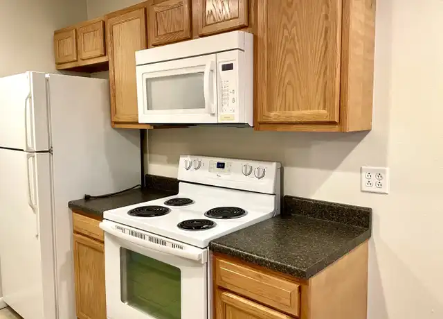 Property at 404 E College St Unit 4, Carbondale, IL, 62901, 2 beds, 1 bath, [object Object]