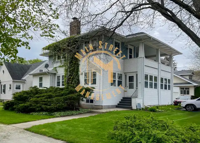 Property at 233 Woodlawn Ave unit Upper E, Howard, WI, 54303, 1 bed, 1 bath, [object Object]