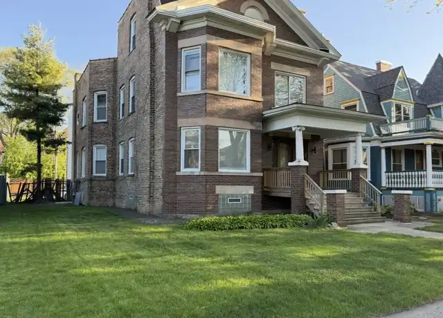 Property at 5935 W Race Ave Unit 1F, Chicago, IL, 60644, 4 beds, 2 baths, [object Object]