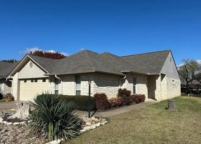 Property at 32 Fairway Ln, Meadowlakes, TX, 78654, 3 beds, 2 baths, [object Object]