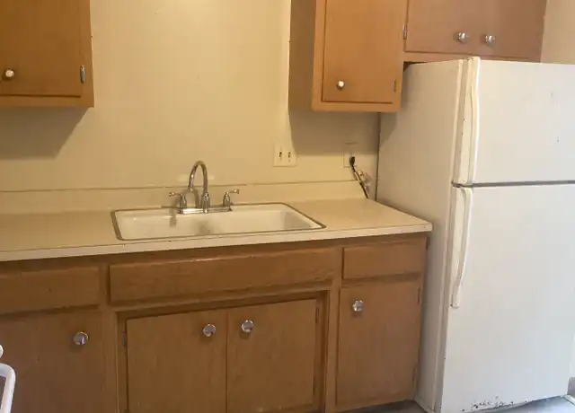 Property at 6110 W Kaul Ave Unit 6, Milwaukee, WI, 53218, 2 beds, 1 bath, [object Object]