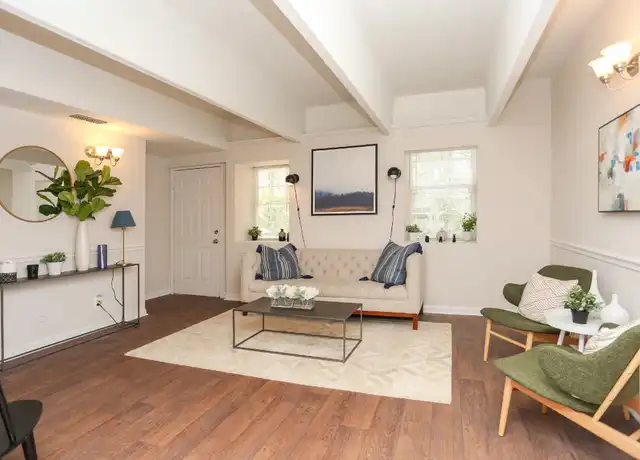 Property at 1620 Hollywood Rd NW Unit 232, Atlanta, GA, 30318, 2 beds, 1 bath, [object Object]