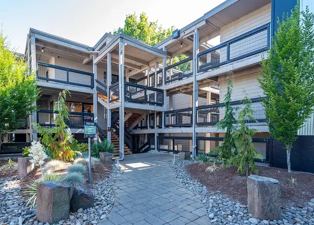 Photo of 1335 NW Kings Blvd, Corvallis, OR 97330