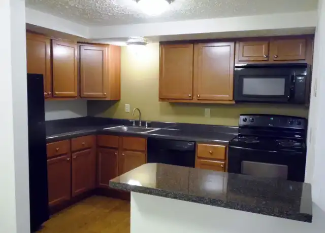 Property at 8814 Royal Manor Dr Unit 103, Allison Park, PA, 15101, 1 bed, 1 bath, [object Object]