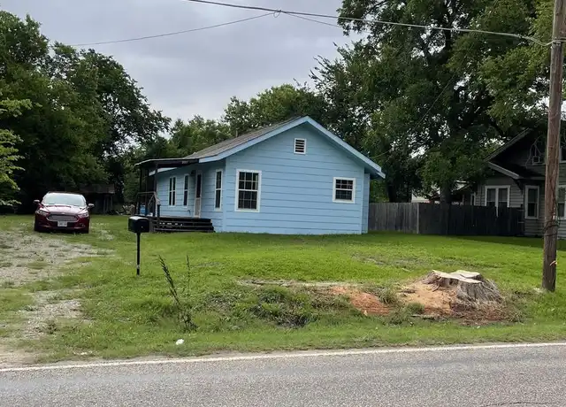 Property at 307 E Main St, Ladonia, TX, 75449, 3 beds, 2 baths, [object Object]