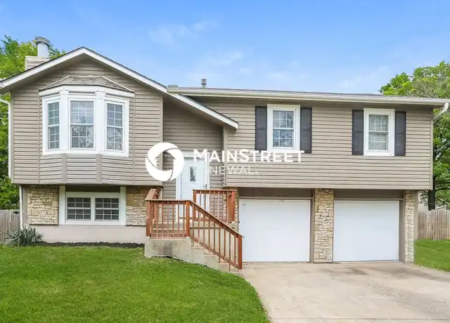 Property at 12314 S Locust Cir, Olathe, KS, 66062, 3 beds, 2 baths, [object Object]