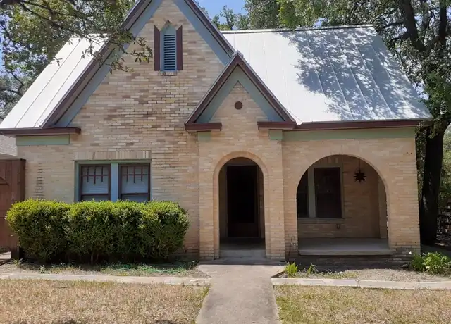 Property at 815 Christopher St, Austin, TX, 78704, 3 beds, 2 baths, [object Object]