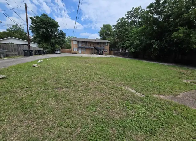 Property at 530 W Hopkins St Unit B, San Marcos, TX, 78666, 2 beds, 1 bath, [object Object]