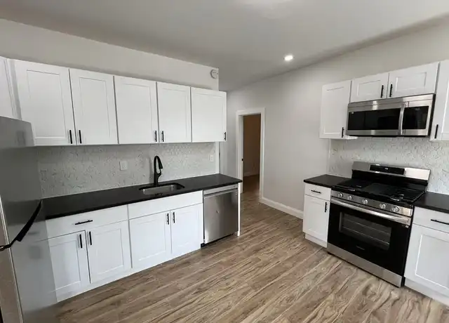 Property at 110 Old Harbor St Unit 3, Boston, MA, 02127, 3 beds, 1 bath, [object Object]