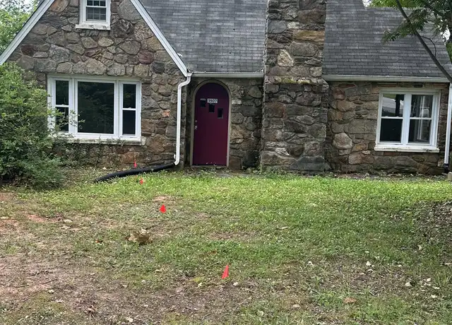 Property at 3907 S Amherst Hwy, Madison Heights, VA, 24572, 3 beds, 1 bath, [object Object]