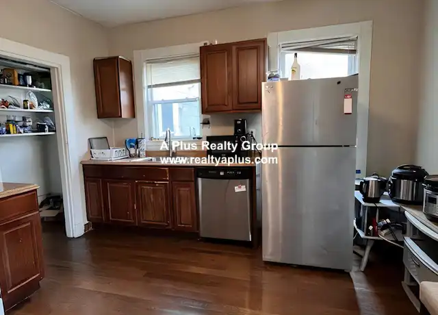 Property at 77 Walnut St Unit 1, Brookline, MA, 02445, 2 beds, 1 bath, [object Object]