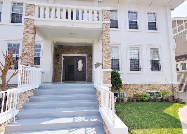 Property at 1214 S Norton Ave, Los Angeles, CA, 90019, 2 beds, 2 baths, [object Object]