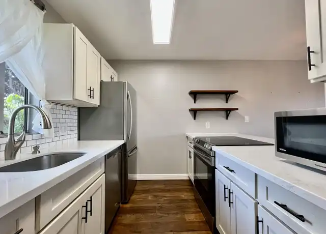 Property at 140 Uwapo Rd Unit 55-203, Kihei, HI, 96753, 2 beds, 2 baths, [object Object]