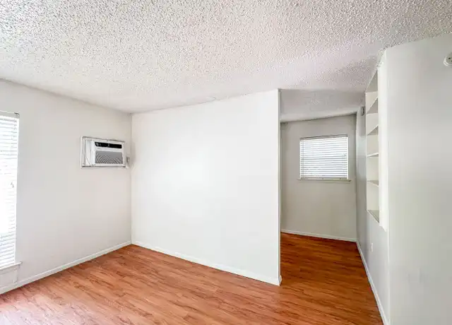 Property at 1011 W 23rd St #204, Austin, TX, 78705, 1 bed, 1 bath, [object Object]