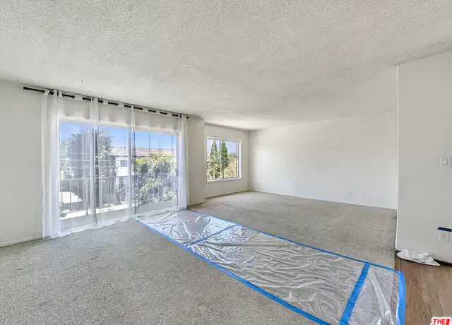 Property at 440 Raymond Ave Unit 20, Santa Monica, CA, 90405, 2 beds, 2 baths, [object Object]