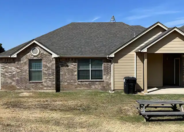 Property at 117 Sunburst Ct, Weatherford, TX, 76087, 3 beds, 2 baths, [object Object]