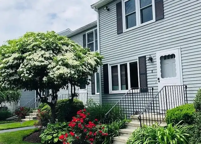 Property at 220 Park St #8, North Attleboro, MA, 02760, 2 beds, 1.5 baths, [object Object]