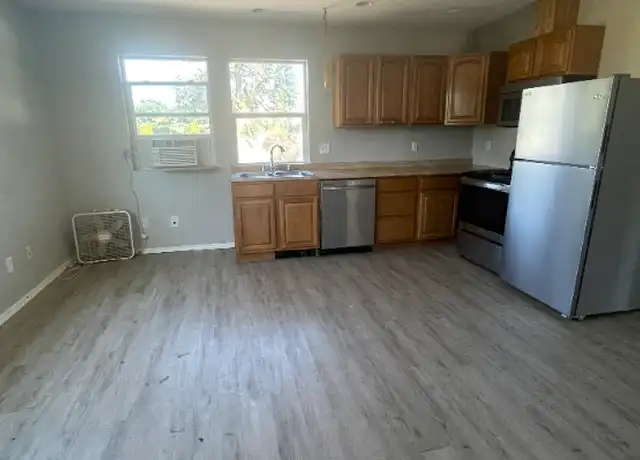 Property at 1112 S Yew St, Centralia, WA, 98531, 3 beds, 1 bath, [object Object]