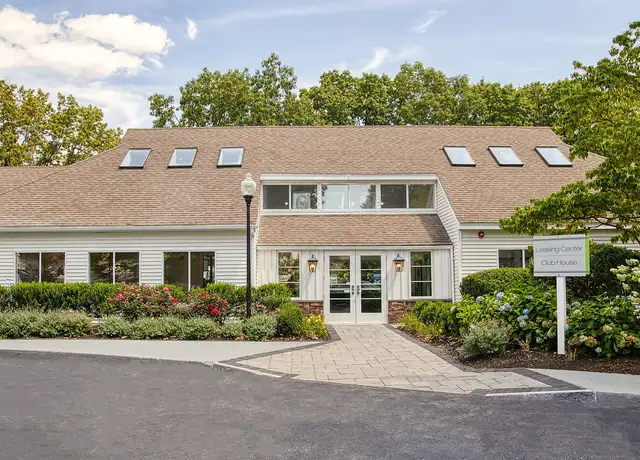 Photo of 130 Bowden St, Lowell, MA 01852