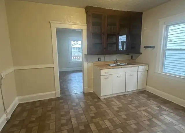Property at 2023 W 105th St, Cleveland, OH, 44102, 2 beds, 1 bath, [object Object]