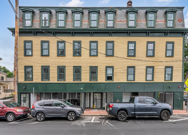 Photo of 2 Charles St Unit 101, Methuen, MA 01844