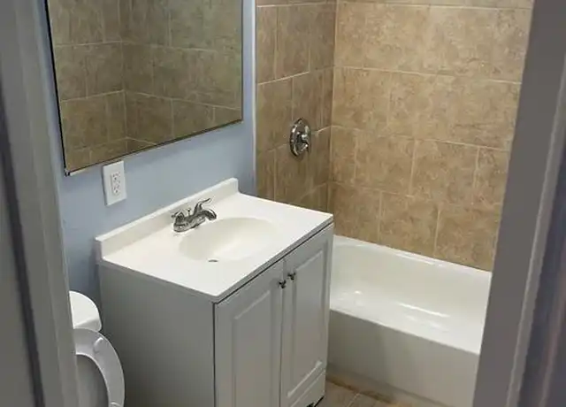 Property at 1114 E Lockheed Dr, Oklahoma City, OK, 73110, 3 beds, 1 bath, [object Object]