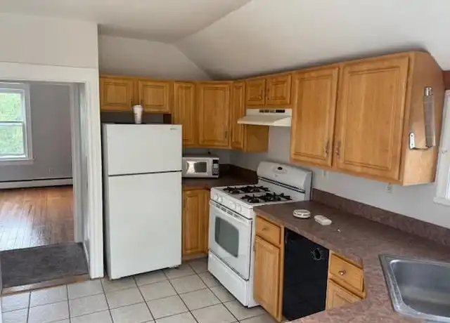 Property at 347 Rea Ave Unit 2, Hawthorne, NJ, 07506, 2 beds, 1 bath, [object Object]