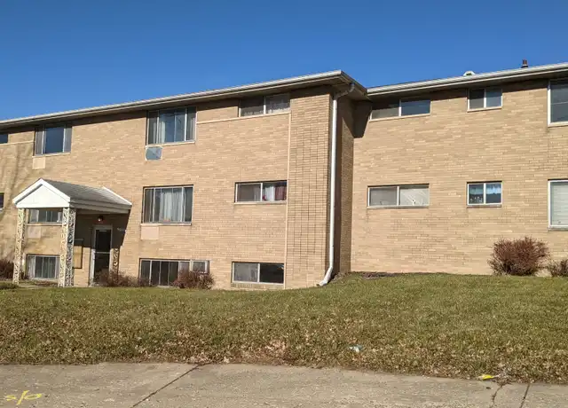 Property at 2511 W Wardcliffe Dr Unit B, Peoria, IL, 61604, 2 beds, 1 bath, [object Object]
