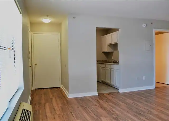 Property at 701 W Sycamore St #104, Denton, TX, 76201, 1 bed, 1 bath, [object Object]