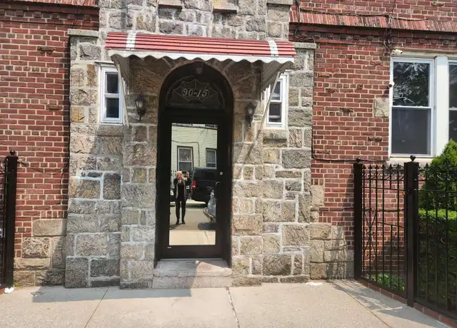 Property at 9015 86th Rd, Woodhaven, NY, 11421, 1 bed, 1 bath, [object Object]