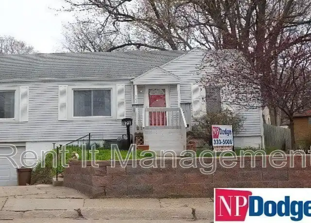 Property at 923 McLaughlin Cir, Bellevue, NE, 68005, 4 beds, 2 baths, [object Object]