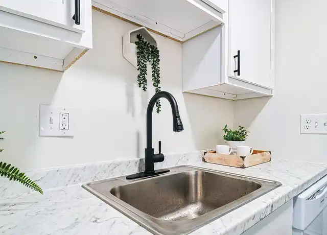 Property at Sutton Park - 1732 Sutton Ave, Cincinnati, OH, 45230, 1 bed, 1 bath, [object Object]