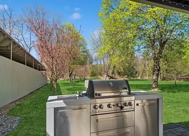 Property at Renew Worcester - 5 Suburban Rd, Worcester, MA, 01602, 2 beds, 2 baths, [object Object]