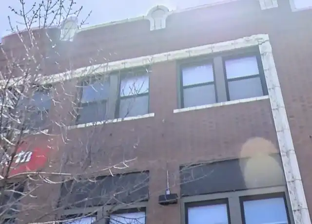 Property at 225 W Cermak Rd, Chicago, IL, 60616, 3 beds, 1 bath, [object Object]