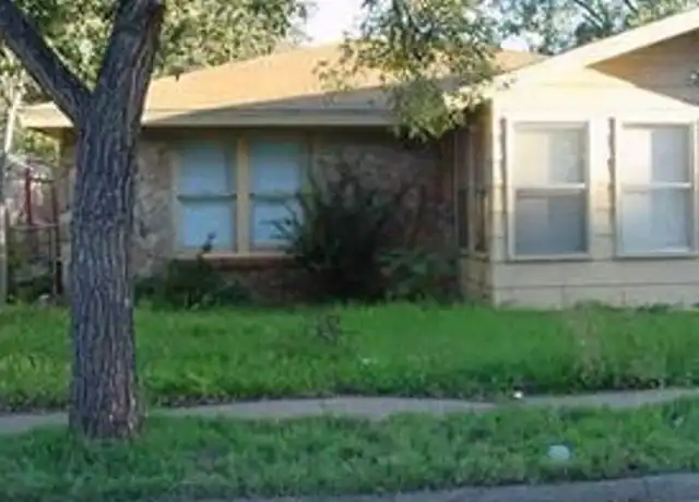 Property at 2450 Russell Ave, Abilene, TX, 79605, 4 beds, 1 bath, [object Object]