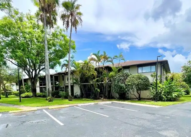 Property at 911 NE 199th St Unit 202-14, Miami, FL, 33179, 3 beds, 2 baths, [object Object]