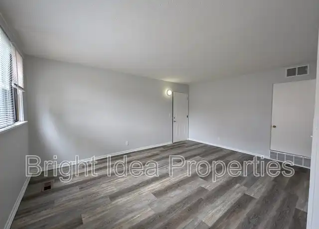 Property at 5940 E River Rd Unit 3, Fridley, MN, 55432, 1 bed, 1 bath, [object Object]