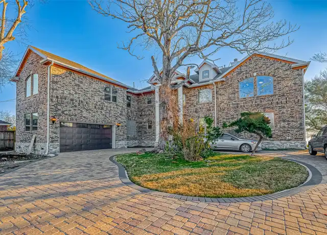 Property at 2011 Crescent Dr, La Porte, TX, 77571, 4 beds, 5.5 baths, [object Object]
