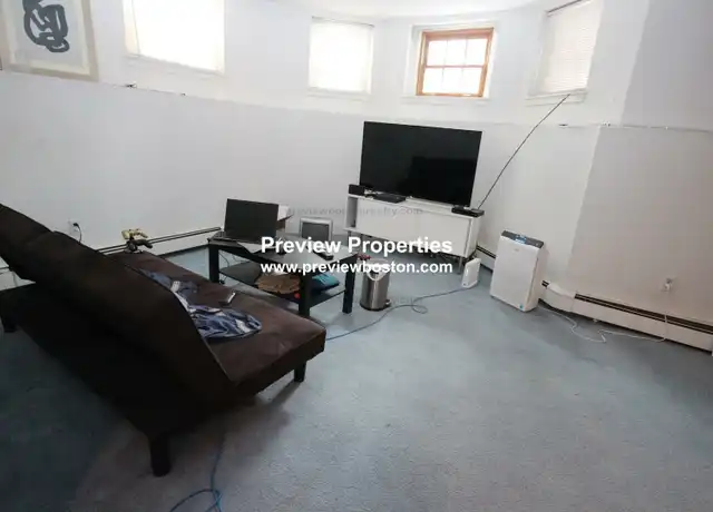 Property at 1161 Commonwealth Ave Unit B, Allston, MA, 02134, 2 beds, 1 bath, [object Object]