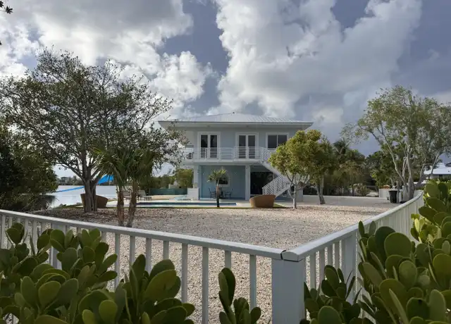 Property at 22 Mutiny Pl, Key Largo, FL, 33037, 3 beds, 3 baths, [object Object]