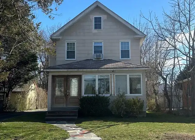 Property at 95 Maple St, Great Neck, NY, 11023, 3 beds, 2.5 baths, [object Object]