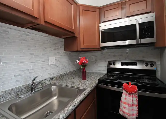 Property at Flats on Hickman - 316 Hickman St, Bridgeville, PA, 15017, 1-2 bed, 1 bath, [object Object]