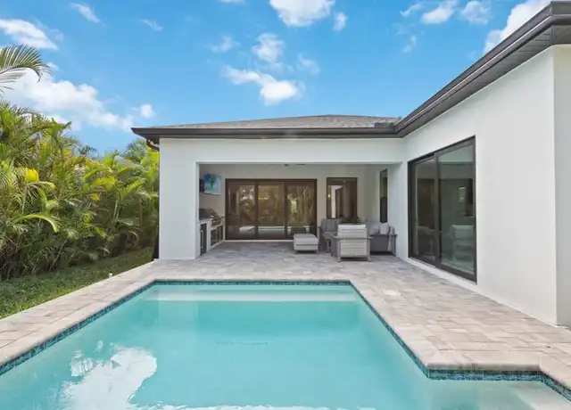 Property at 837 99th Ave N, Naples, FL, 34108, 4 beds, 3 baths, [object Object]
