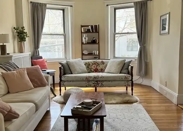 Property at 31 Dwight St Unit 1, Brookline, MA, 02446, 2 beds, 1 bath, [object Object]